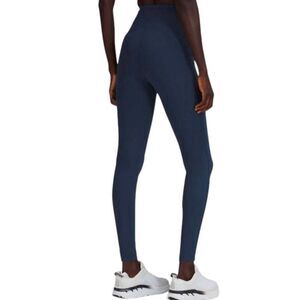 LULULEMON ATHLETICA Speed Up Tight V In Deep Indigo Size 2
